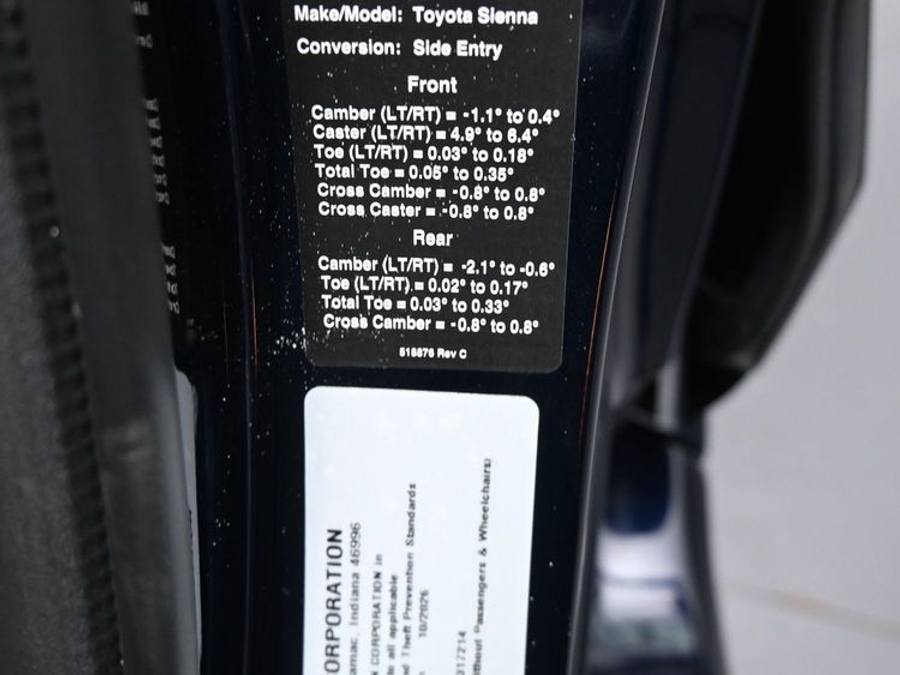 New 2026 Toyota Sienna XLE Base