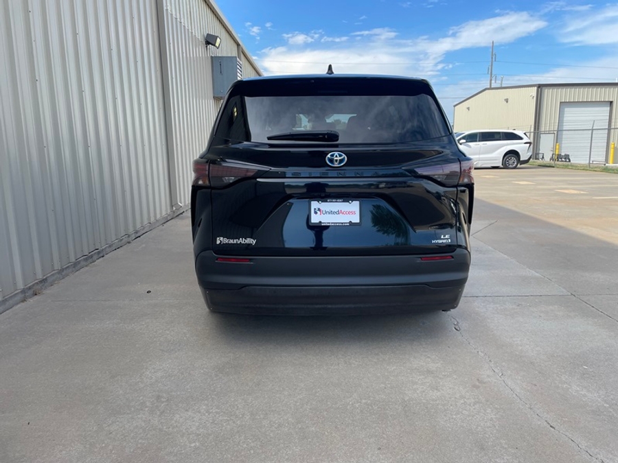 PRE OWNED 2024 Toyota Sienna LE Base