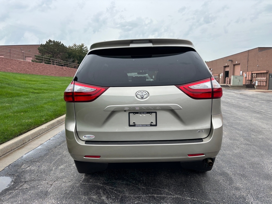 PRE OWNED 2016 Toyota Sienna XLE