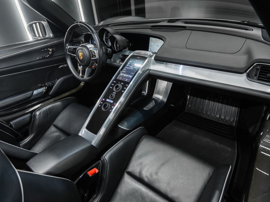 2015 Porsche 918 Spyder