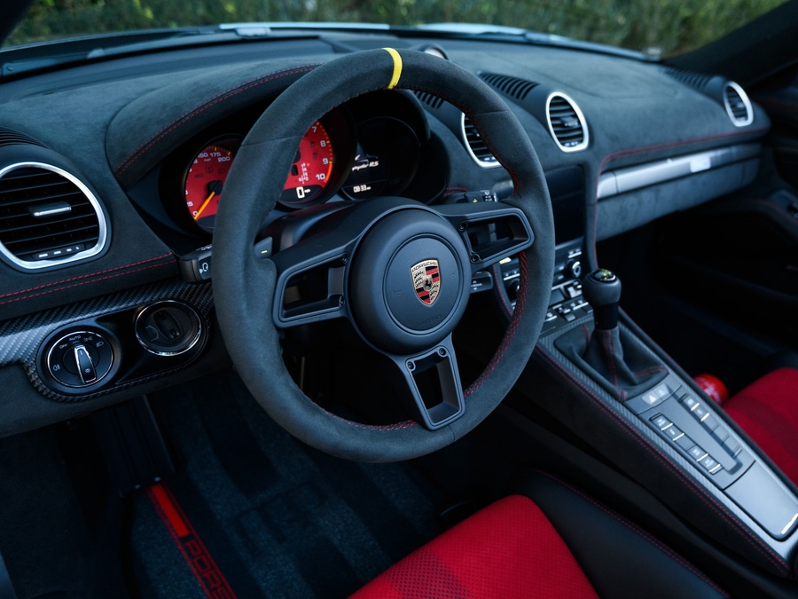 2025 Porsche 718 Spyder RS