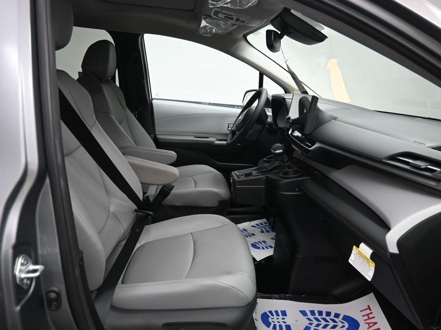 New 2026 Toyota Sienna XLE Add