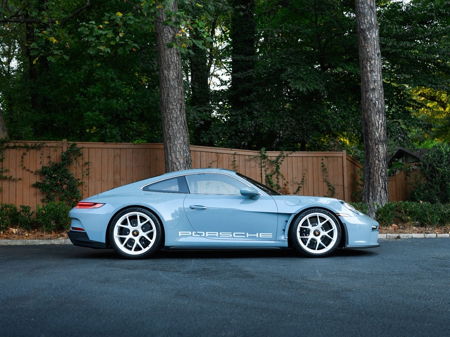 2024 Porsche 911 ST