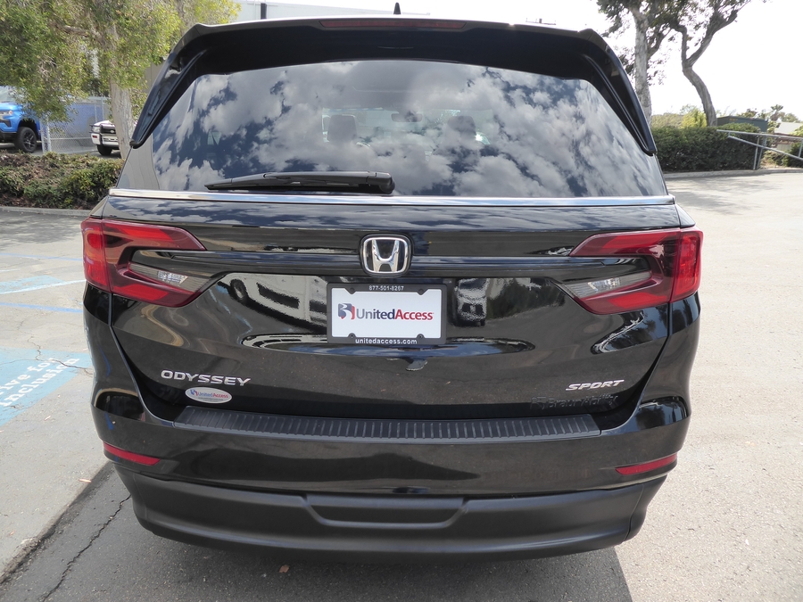 PRE OWNED 2024 Honda Odyssey Sport