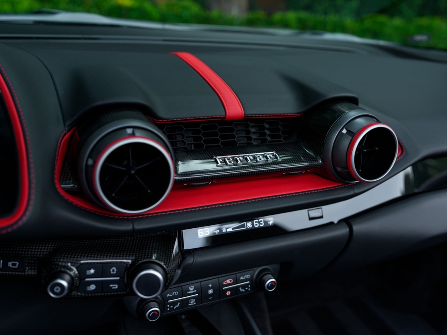 2022 Ferrari 812 GTS
