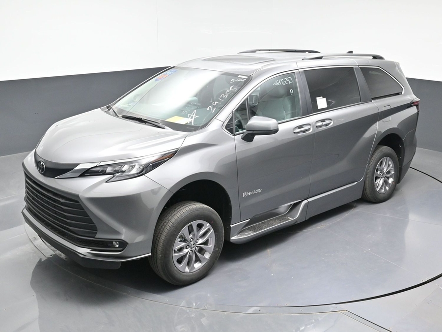 New 2026 Toyota Sienna XLE Add