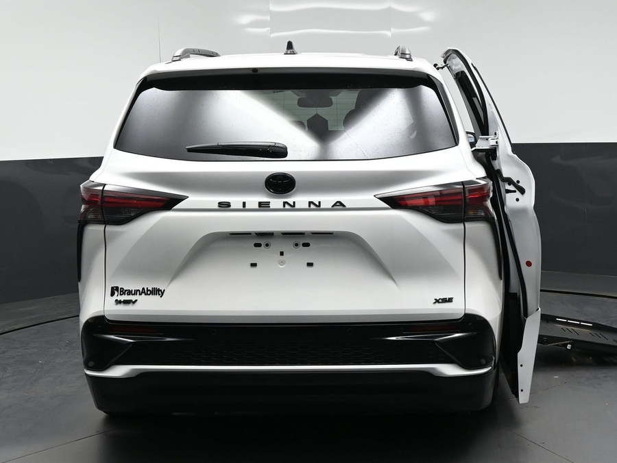 New 2026 Toyota Sienna XSE Sport