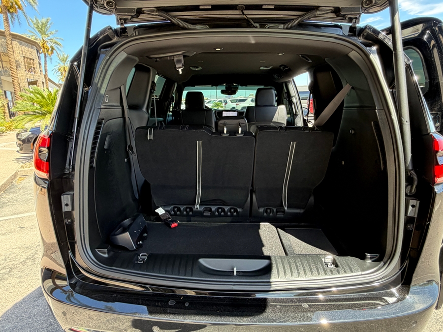PRE OWNED 2025 Chrysler Pacifica Select