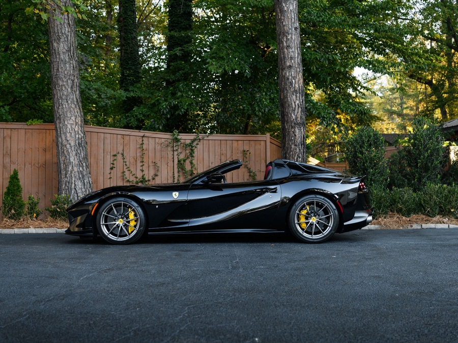 2021 Ferrari 812 GTS