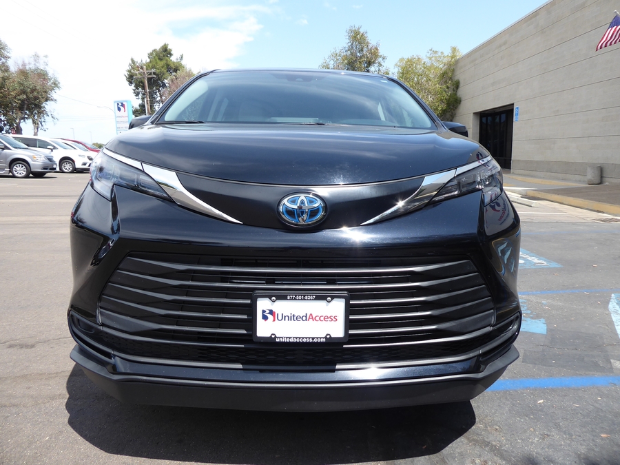 PRE OWNED 2024 Toyota Sienna LE Base