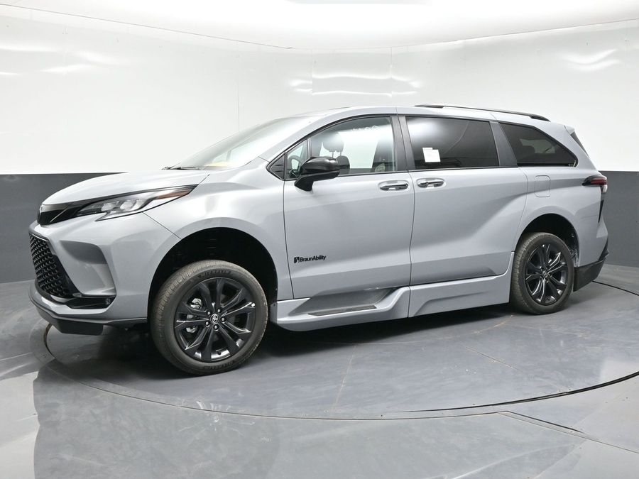 New 2026 Toyota Sienna XSE Sport