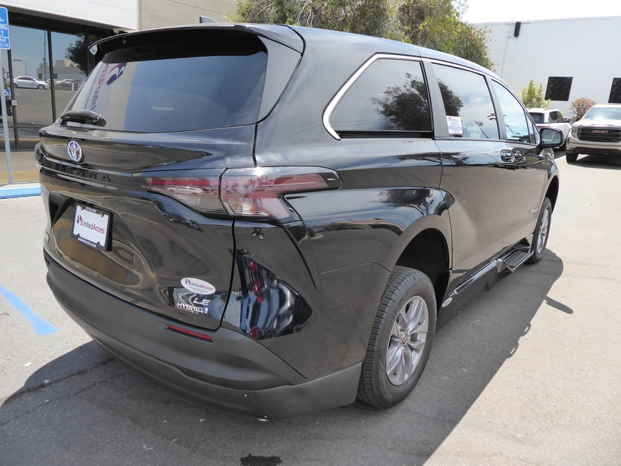 PRE OWNED 2024 Toyota Sienna LE Base