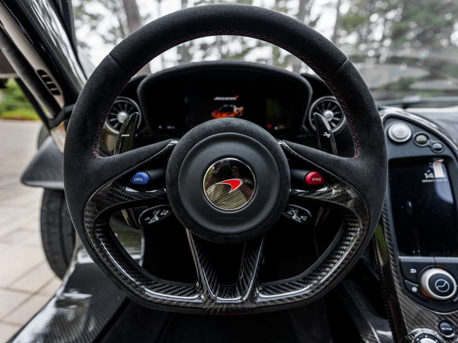 2015 McLaren P1