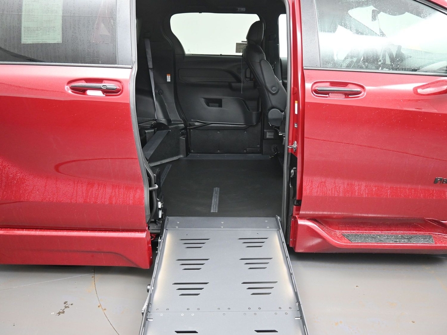 New 2026 Toyota Sienna XSE Sport