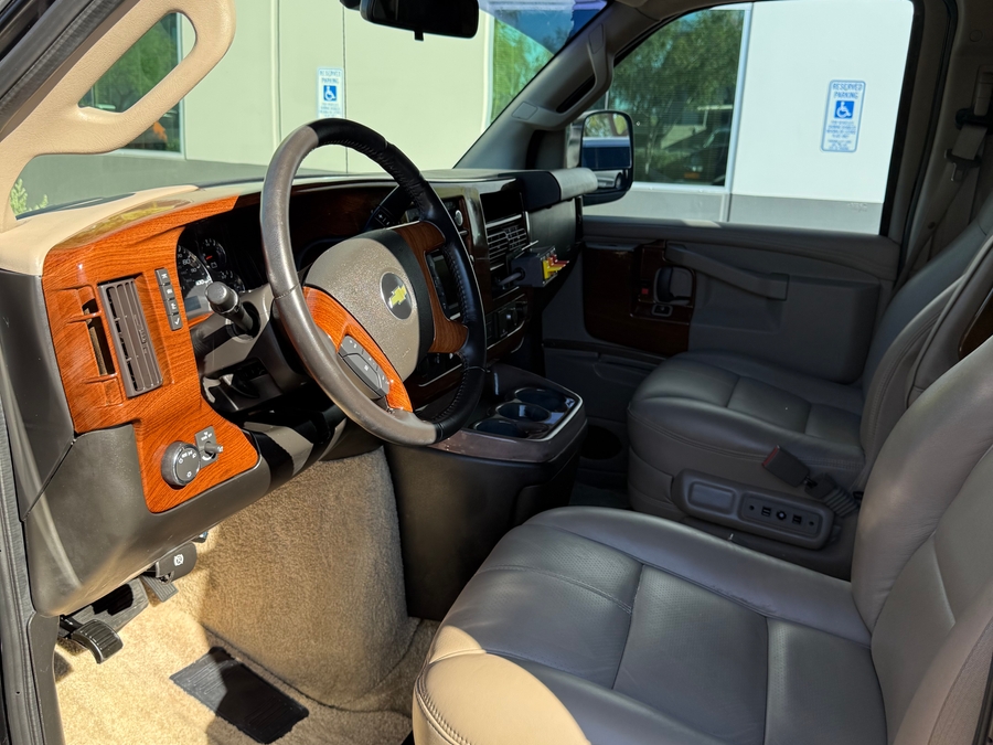 PRE OWNED 2019 Chevrolet Express 2500 3dr Cargo Van