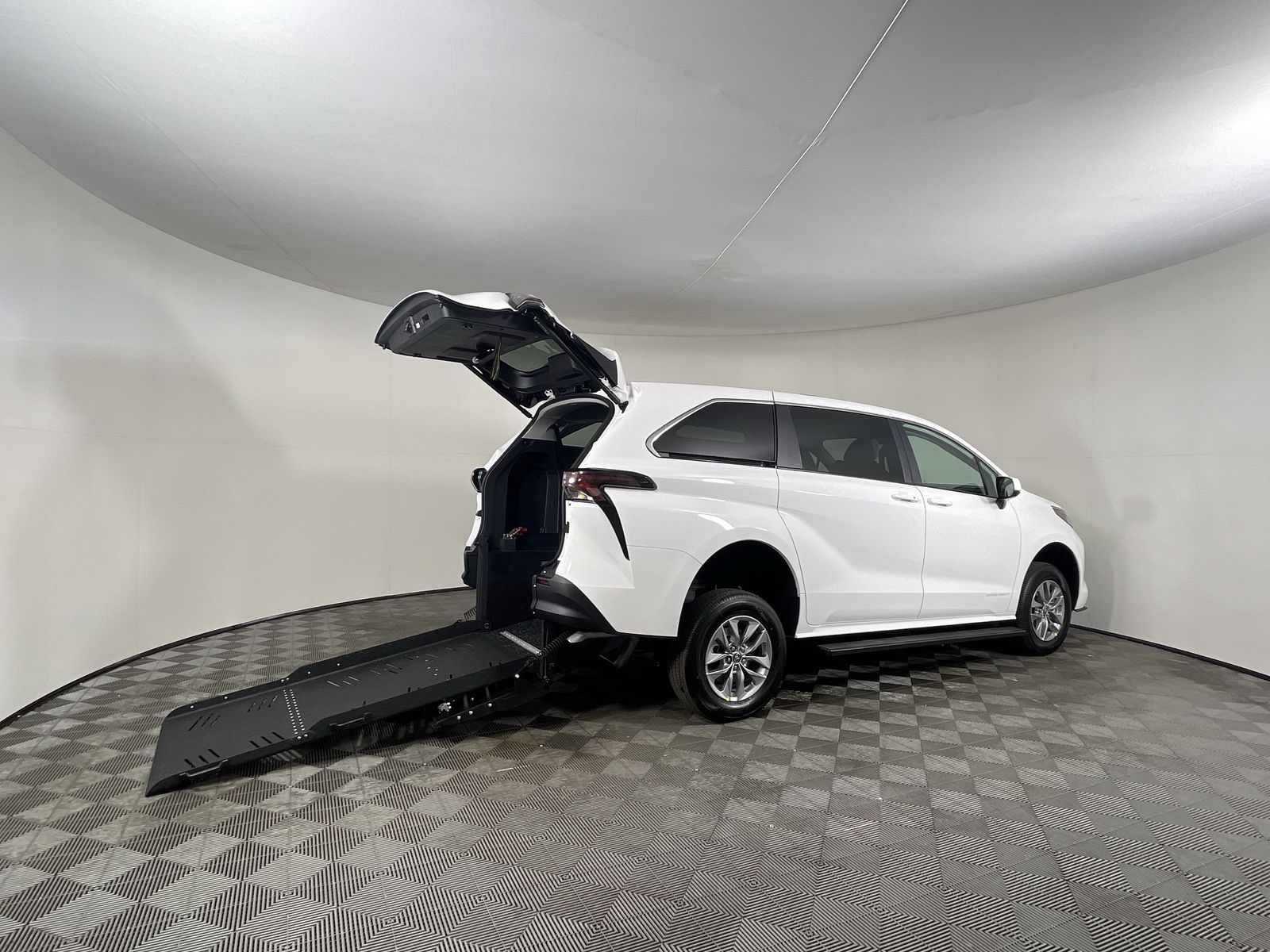 2026 Toyota Sienna's photo
