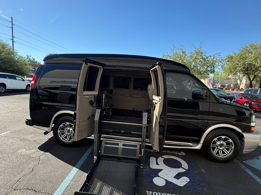 PRE OWNED 2019 Chevrolet Express 2500 3dr Cargo Van