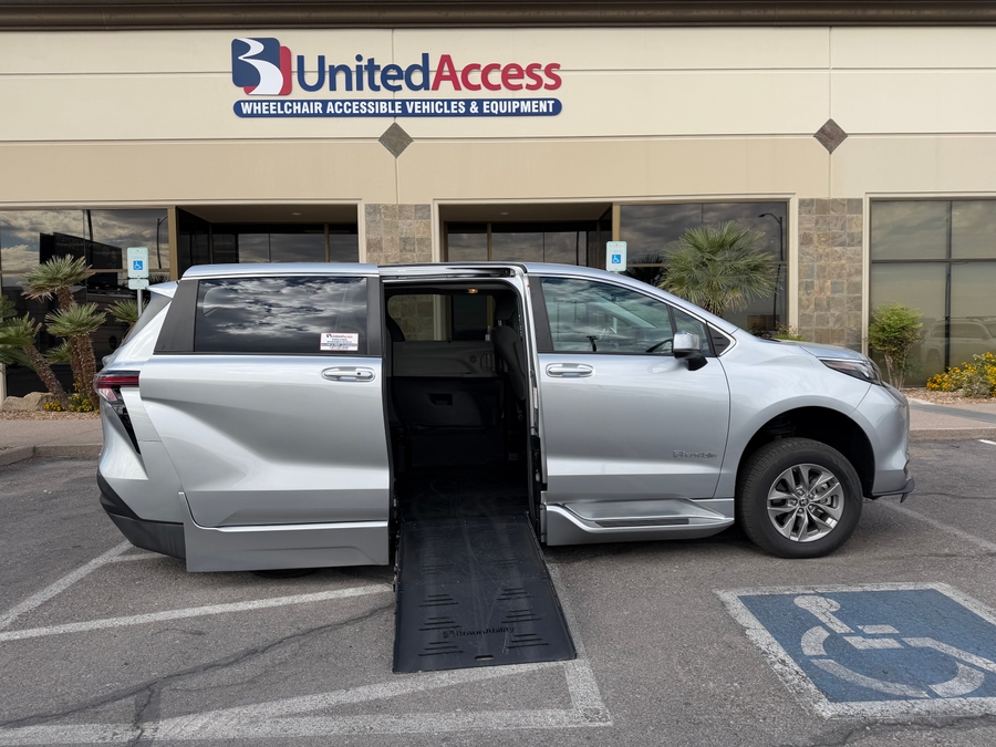 PRE OWNED 2024 Toyota Sienna LE Base