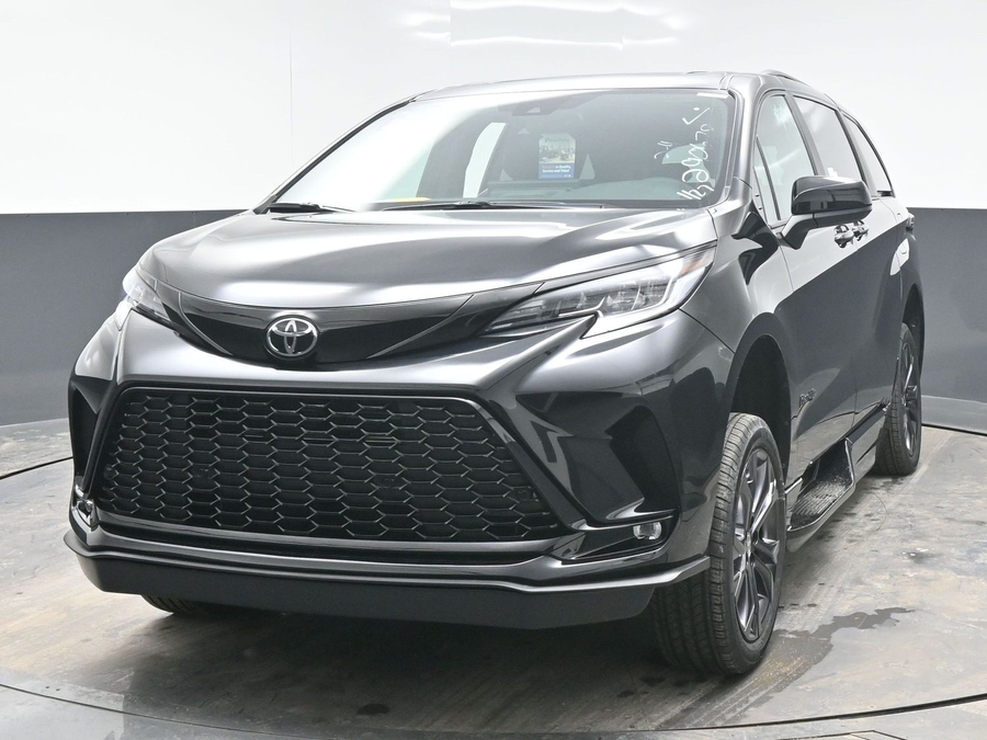New 2026 Toyota Sienna XSE Sport