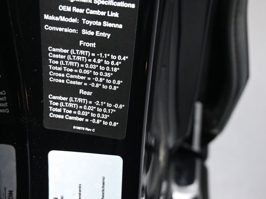 New 2026 Toyota Sienna XLE Base