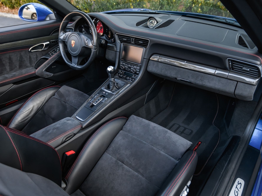2016 Porsche 911 GTS Cabriolet