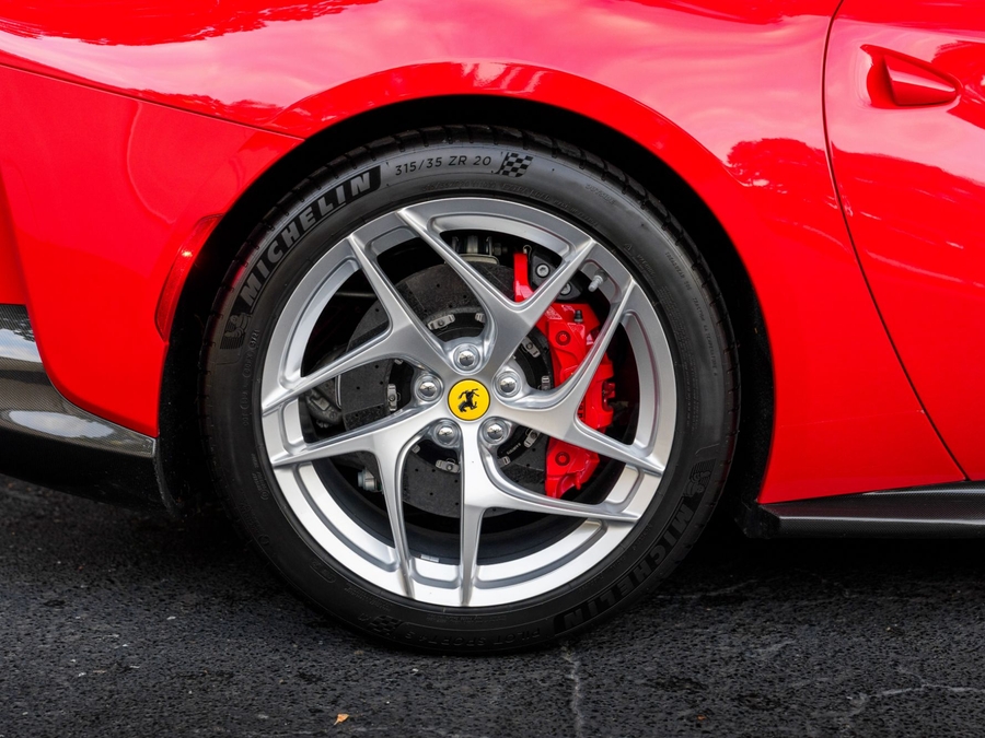 2019 Ferrari 812 Superfast