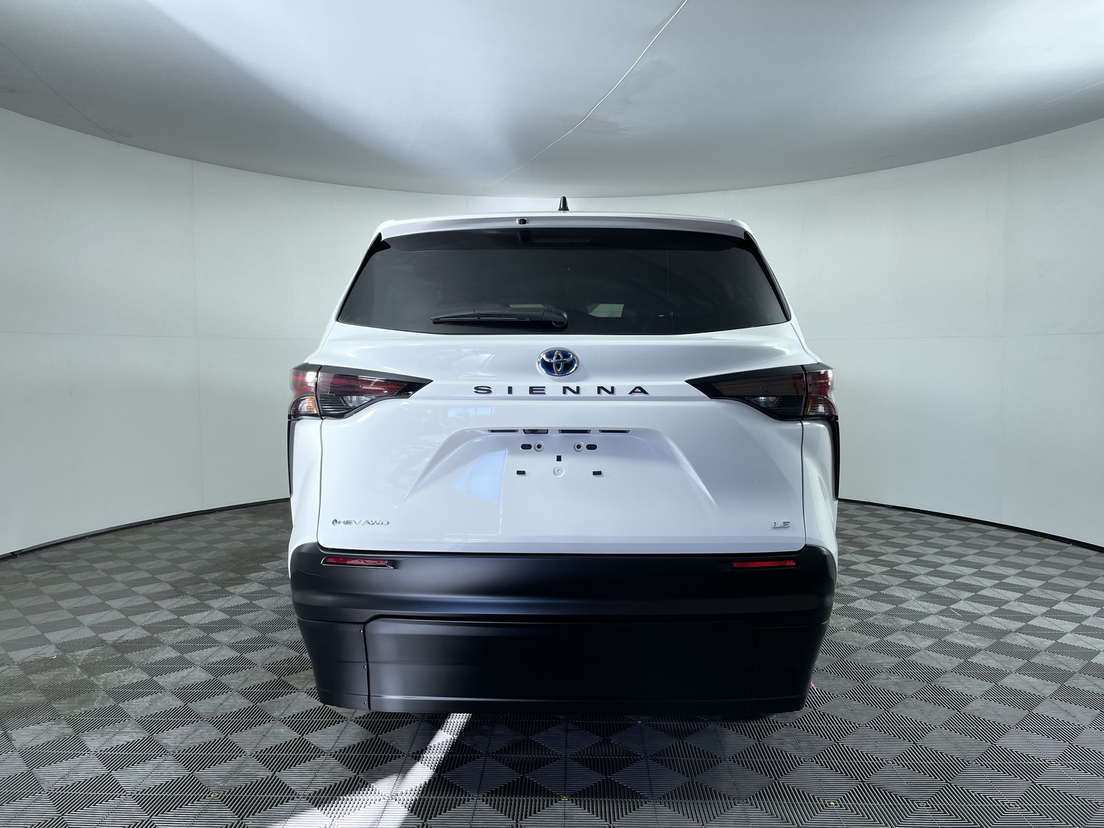2025 Toyota Sienna LE - Photo 26