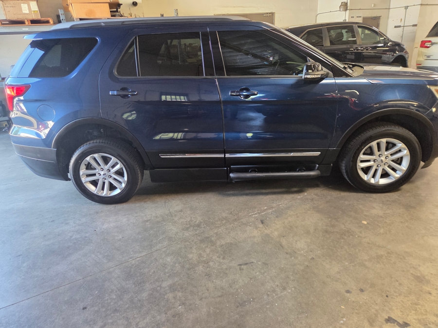 PRE OWNED 2017 Ford Explorer XLT