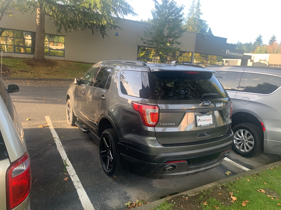 PRE OWNED 2017 Ford Explorer Limited