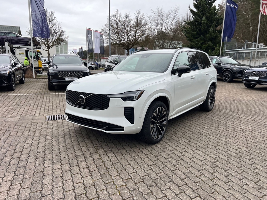 2026 Volvo XC90 B6 AWD Ultra Dark 13331713 - Capitol Motors