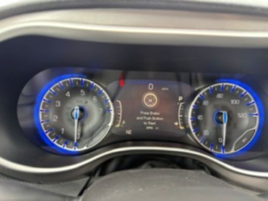 PRE OWNED 2024 Chrysler Pacifica Touring L