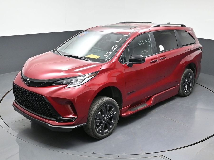 New 2026 Toyota Sienna XSE Sport