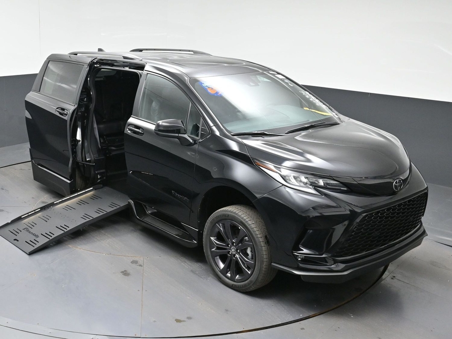 New 2026 Toyota Sienna XSE Sport