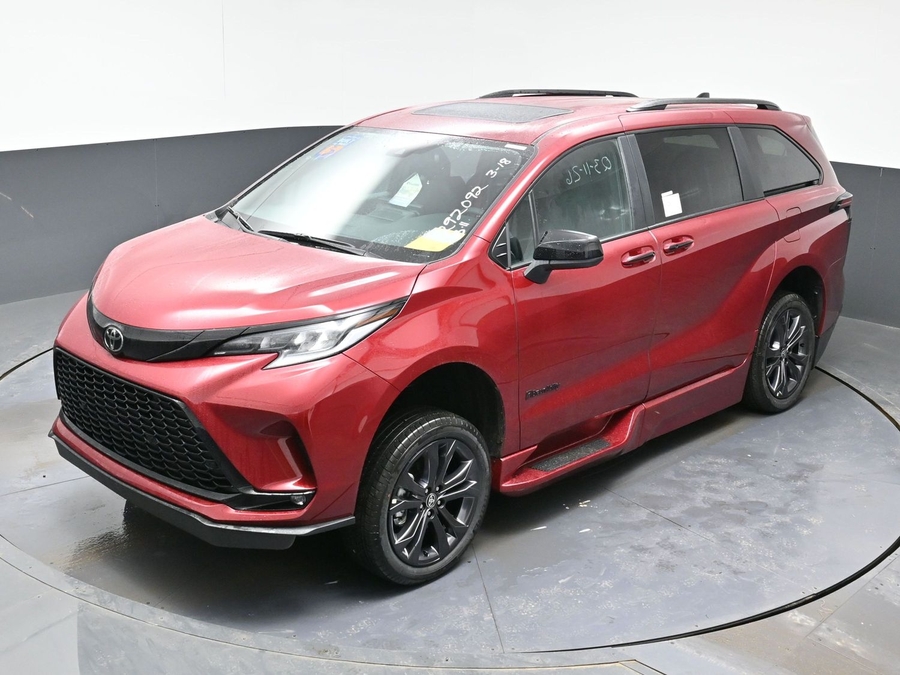 New 2026 Toyota Sienna XSE Sport