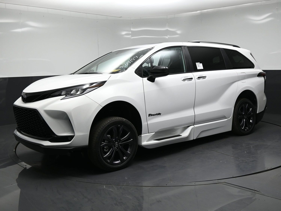 New 2026 Toyota Sienna XSE Sport