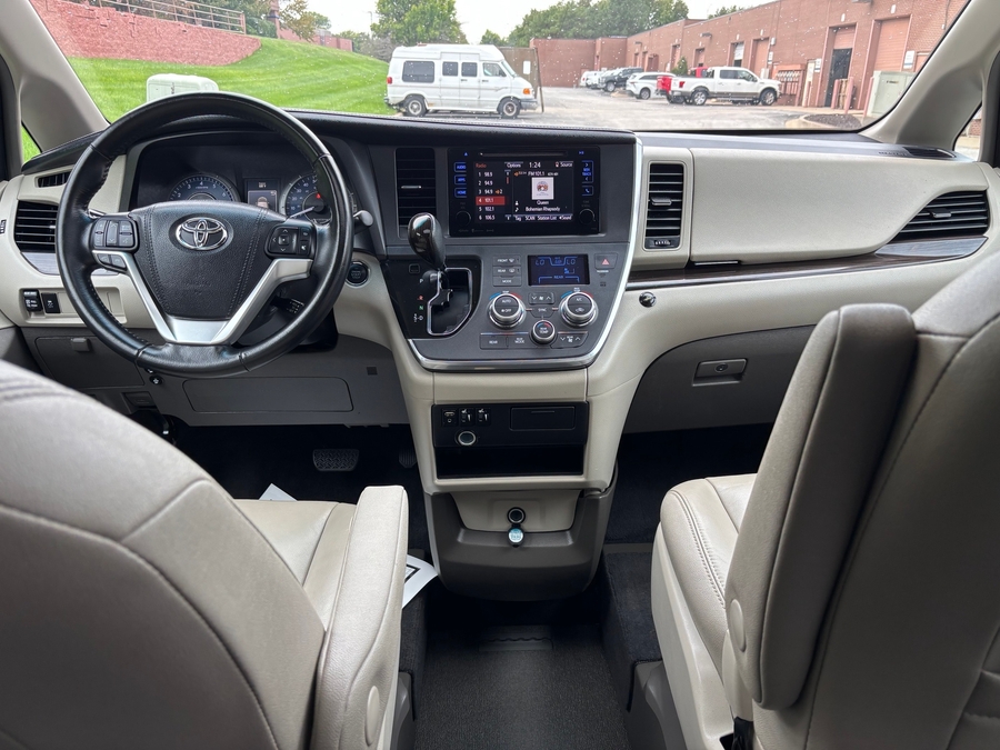 PRE OWNED 2016 Toyota Sienna XLE
