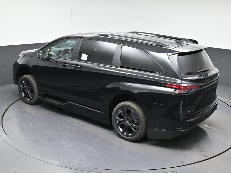 New 2026 Toyota Sienna XSE Sport