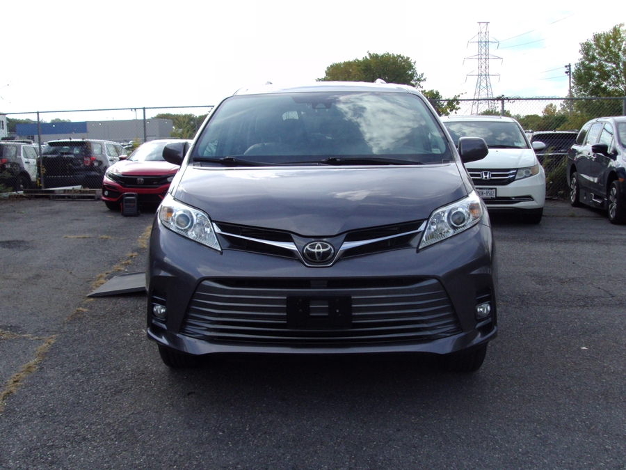 PRE OWNED 2020 Toyota Sienna XLE