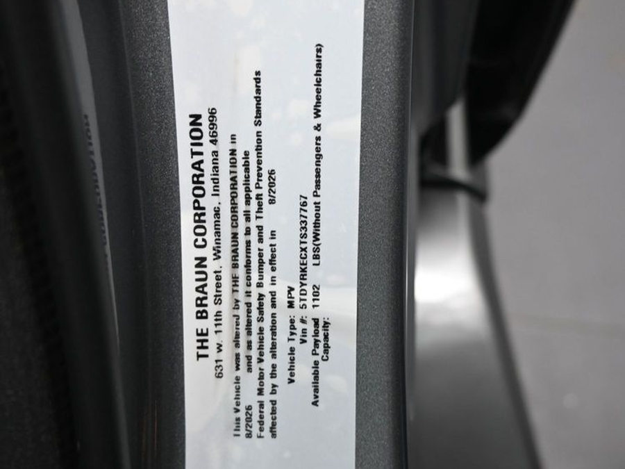 New 2026 Toyota Sienna XLE Base