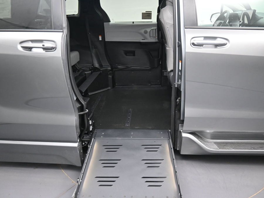 New 2026 Toyota Sienna XLE Add