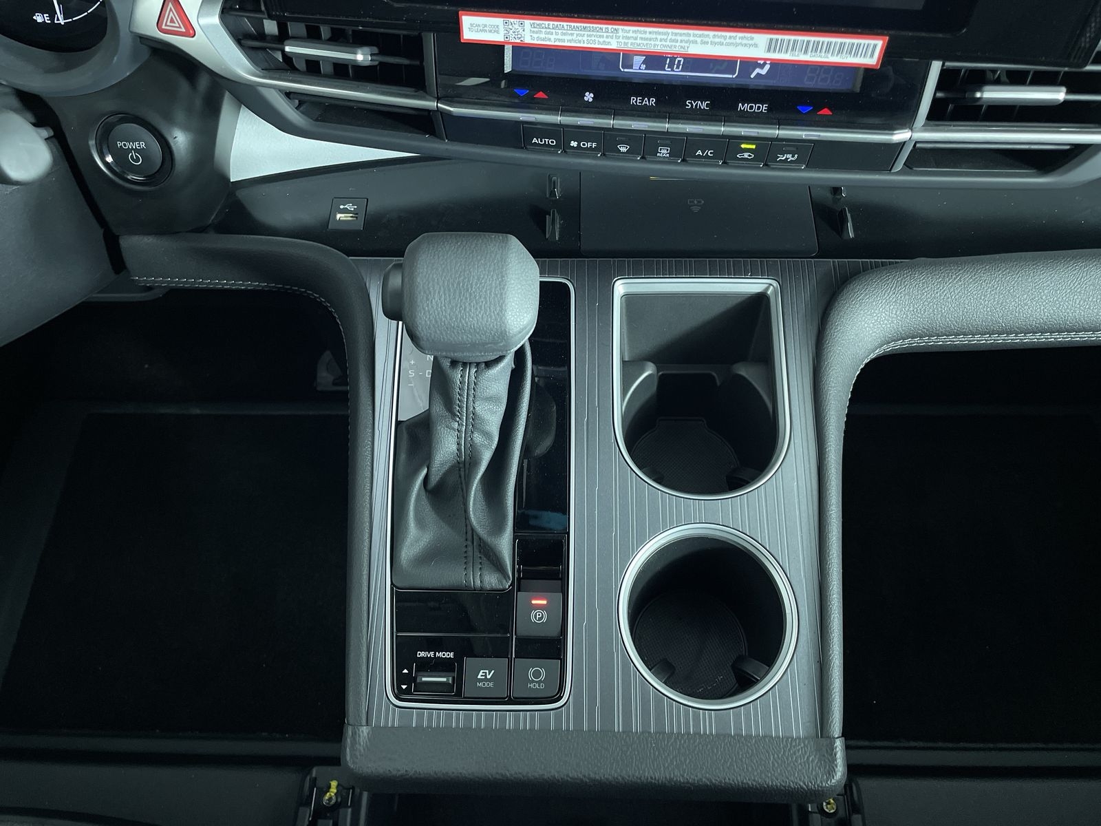 2025 Toyota Sienna LE - Photo 20