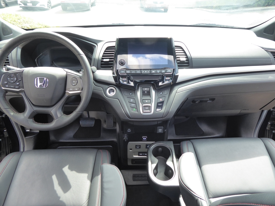 PRE OWNED 2024 Honda Odyssey Sport