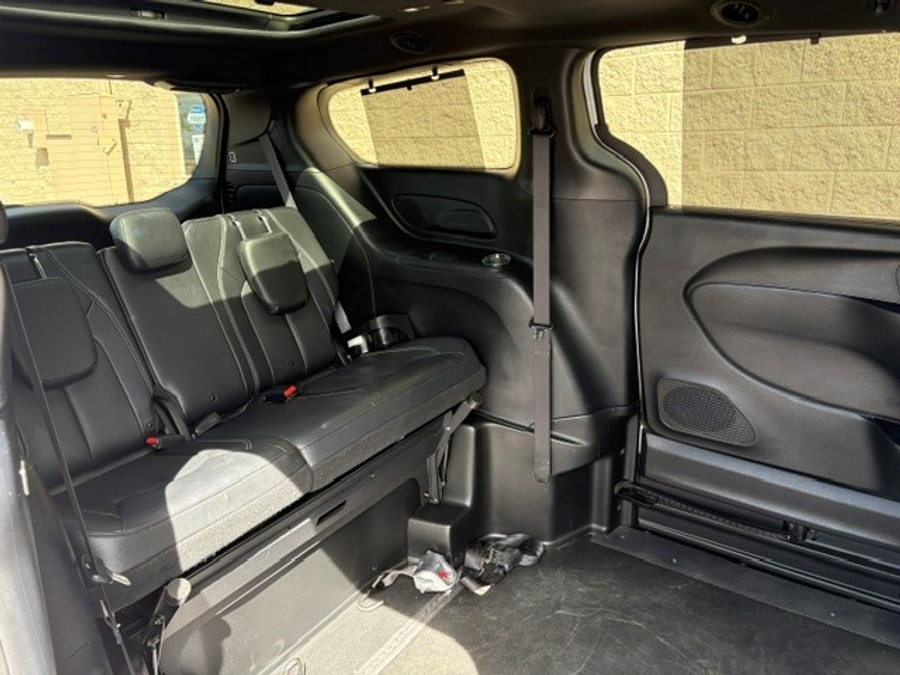 PRE OWNED 2019 Chrysler Pacifica Touring L Plus
