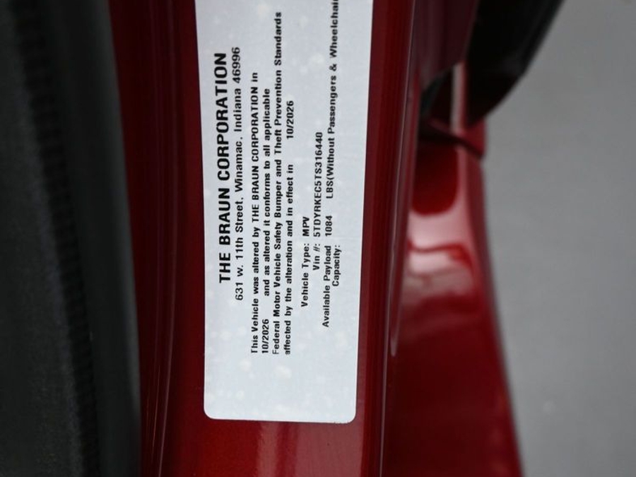 New 2026 Toyota Sienna XLE Base