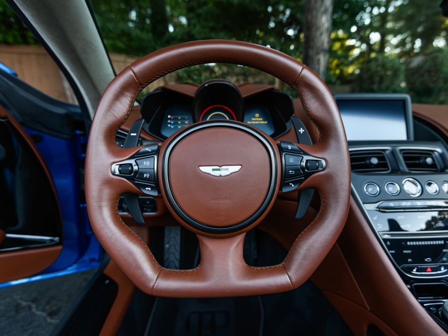 2020 Aston Martin DBS Superleggera Volante