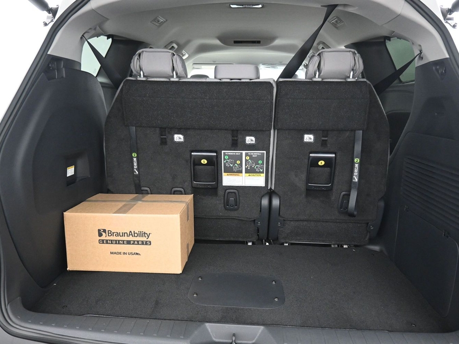 New 2026 Toyota Sienna LE