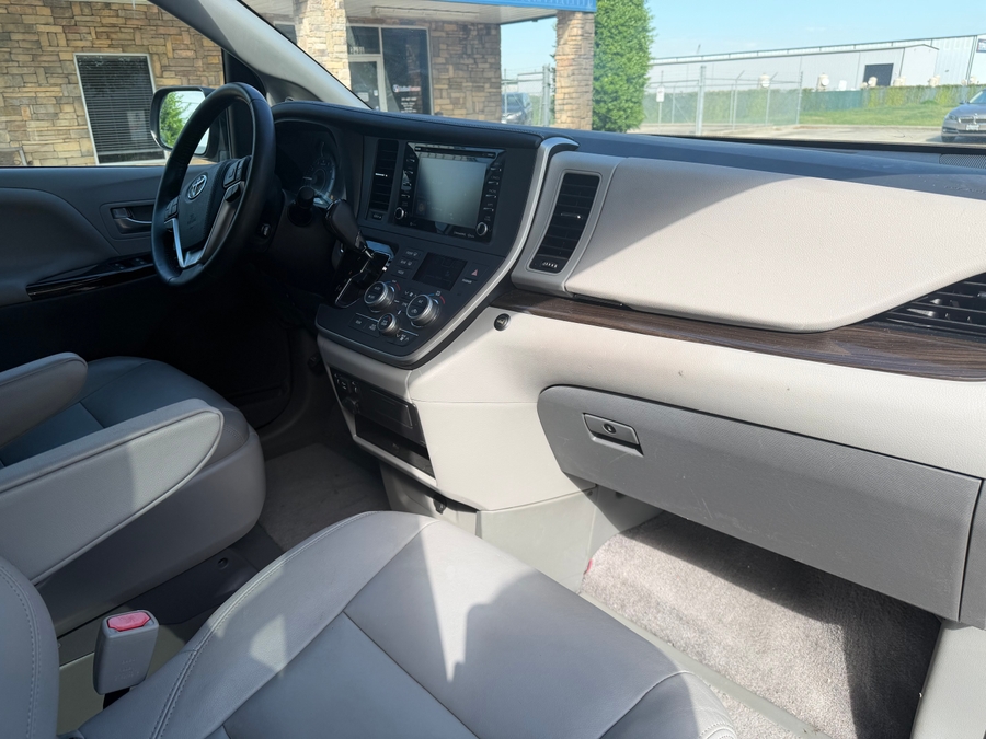PRE OWNED 2020 Toyota Sienna XLE