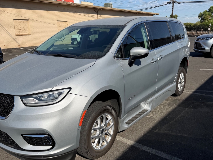 PRE OWNED 2023 Chrysler Pacifica Touring L Safety