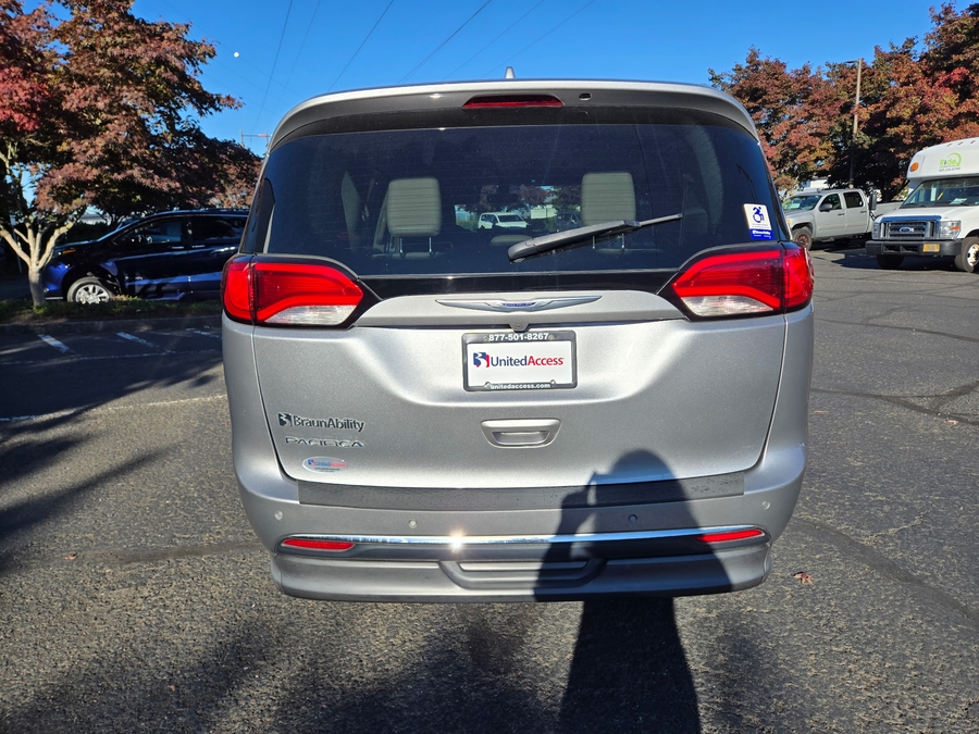 PRE OWNED 2019 Chrysler Pacifica Touring L
