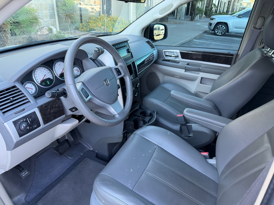 PRE OWNED 2010 Dodge Grand Caravan SXT
